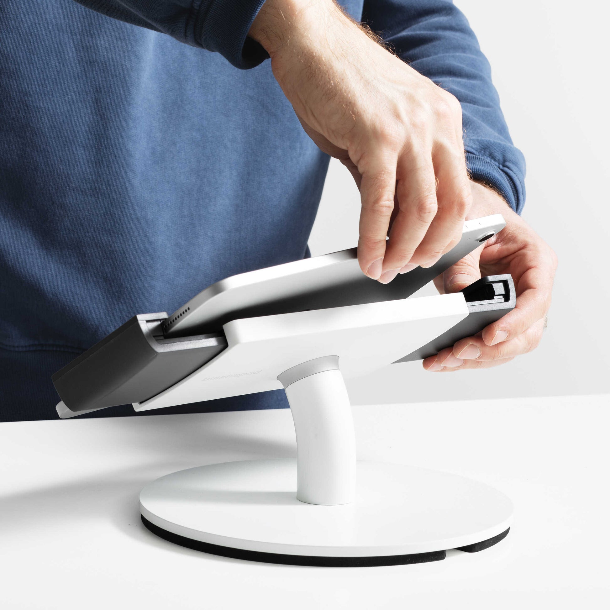 Bouncepad Clip Counter Tablet Stand in white