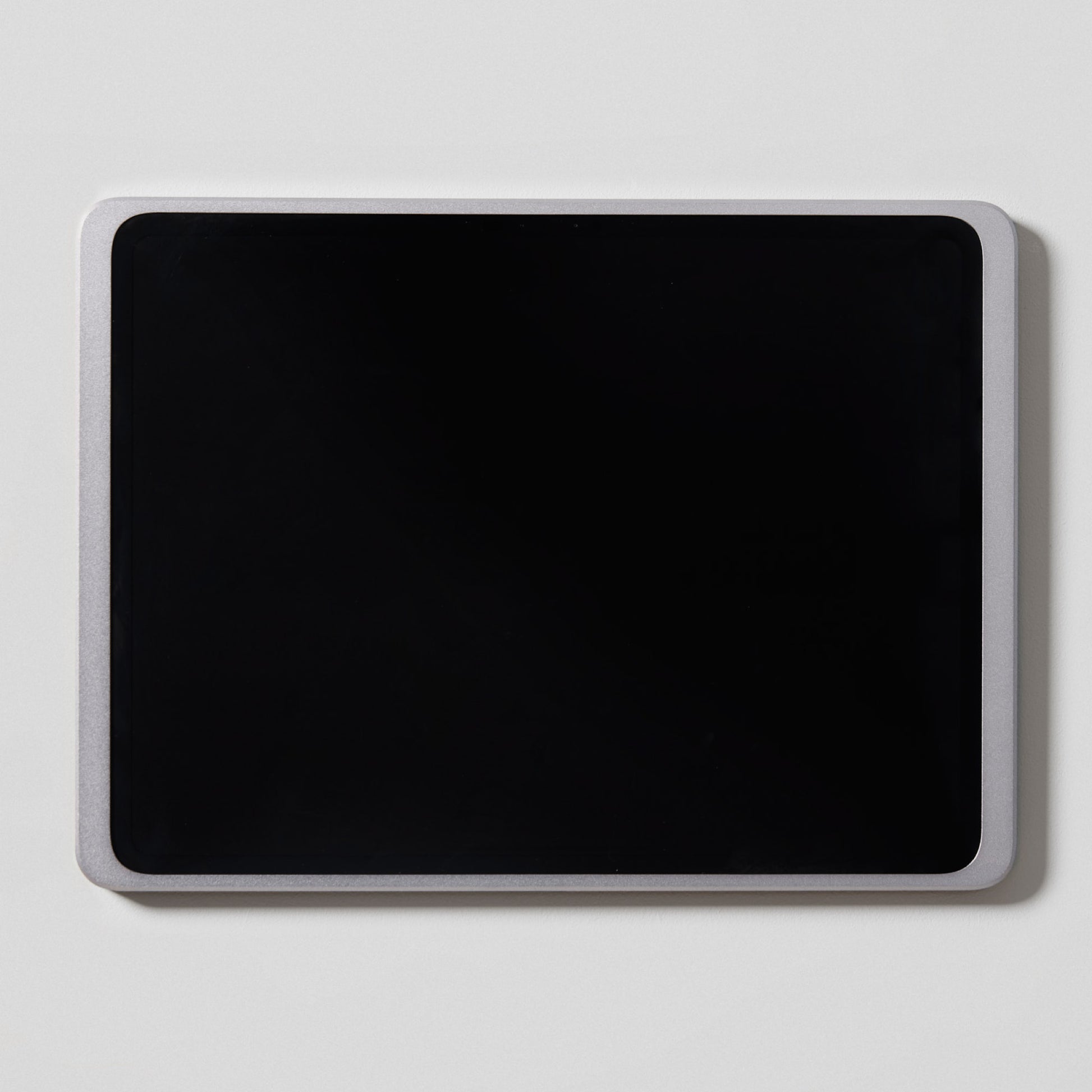 Displine Dame Wall 2.0 Premium iPad Wall Mount for iPad Air 13-inch, in silver