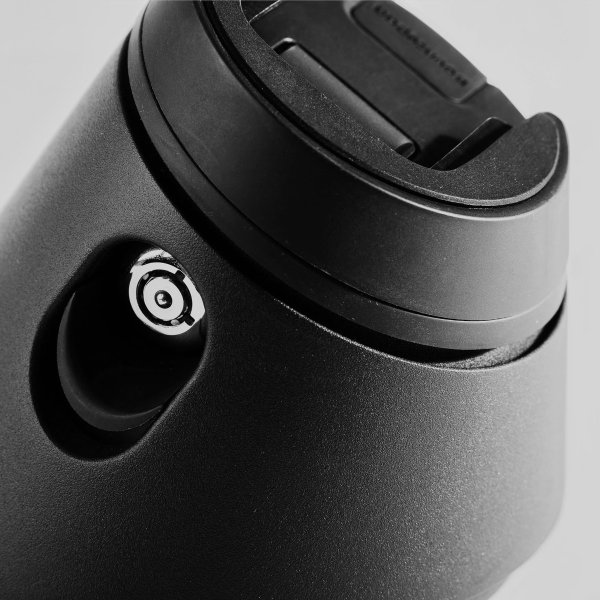 Secure tablet & iPad stand & docking station - Bouncepad Click