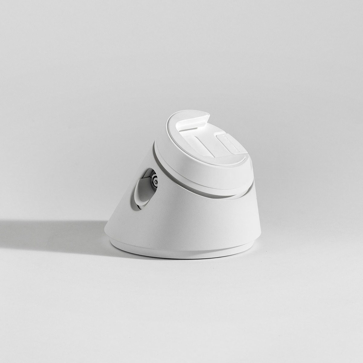 Secure tablet & iPad stand & docking station - Bouncepad Click