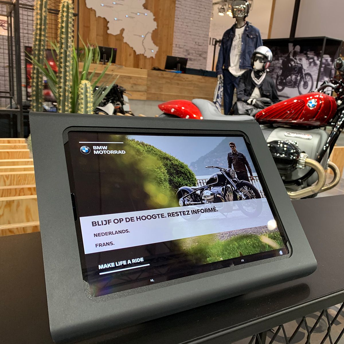 Tabdoq iPad Pro stand Secure Mount for iPad Pro 12.9inch