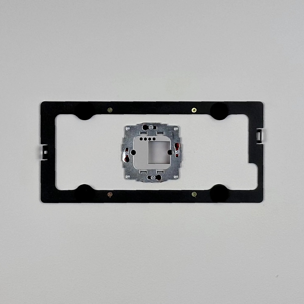 Wall mount for iPad 10/11 10.9-inch | Displine Dame Wall 2.0