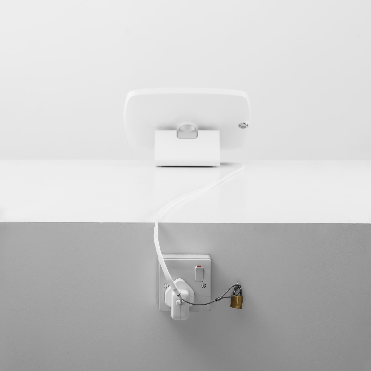 Bouncepad Flip freestanding tablet and iPad kiosk