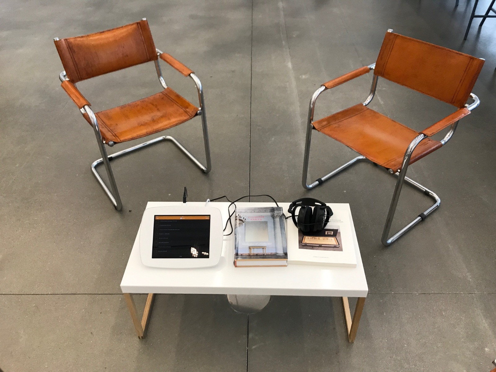 Bouncepad Lounge tablet and iPad enclosure