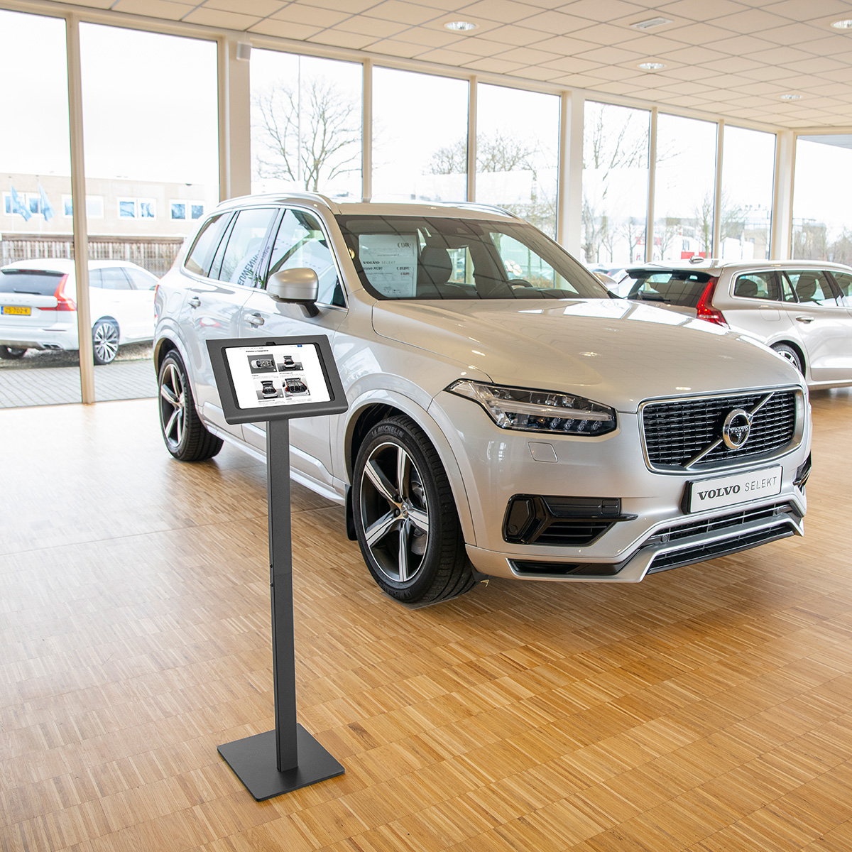 Tabdoq iPad floor kiosk