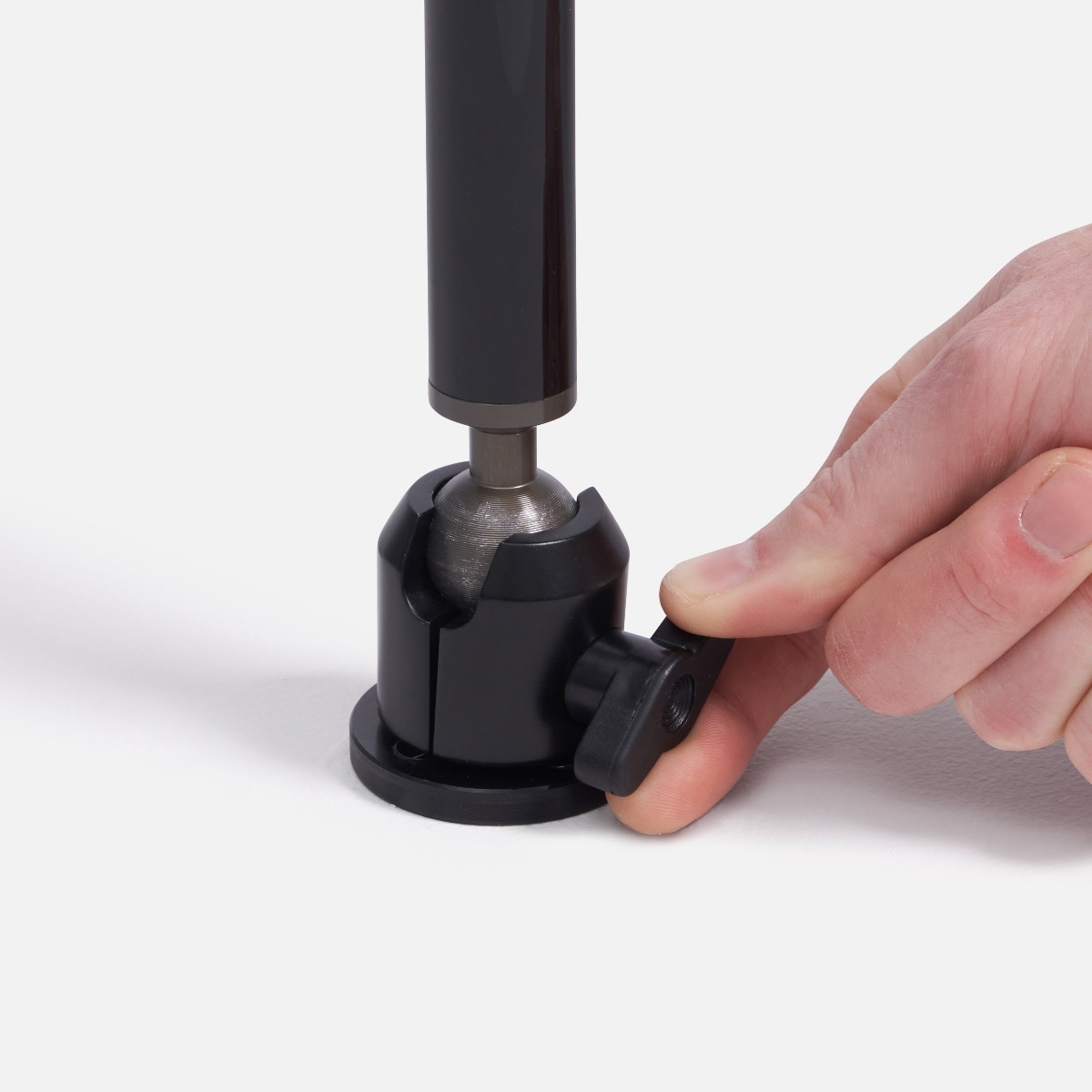 Ergonomic Desktop Tablet Mount - Grip-DD400